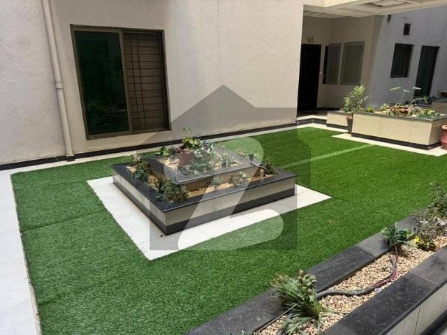 18 West Residencia