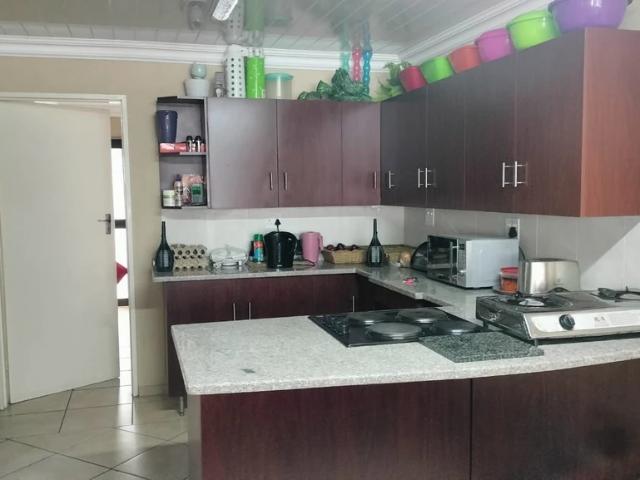 18 X 3 Bedroom Townhouses for Sale in Annadale!