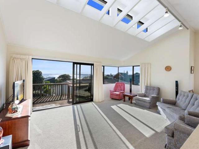 18 Ara Kuaka, Waikanae Beach, Kapiti Coast