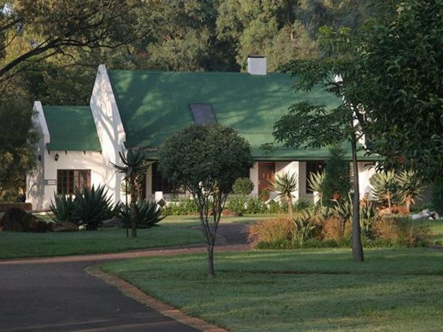 18 Bedroom House in Tiegerpoort