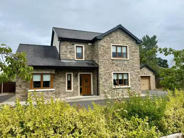 18 Bofin Avenue, Dromod, Co. Leitrim, N41R998 is for sale