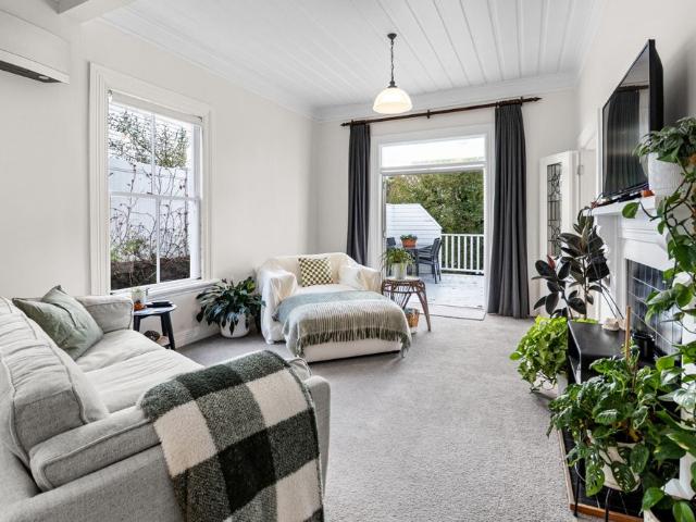 18 Bracken Street, New Plymouth