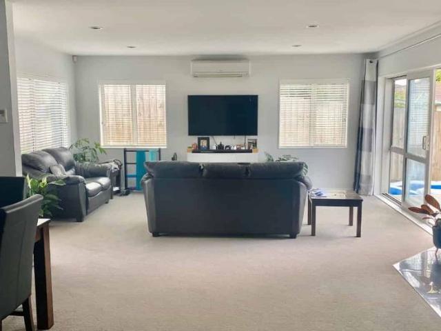 18 Breenagh Place, Massey