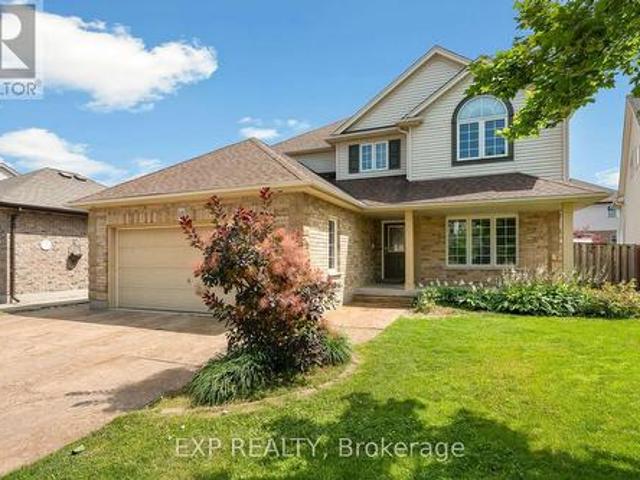 18 Briarwood Drive, St. Catharines Rykert/Vansickle, ON, L2S 4A7 house for sale | Listing ID X13641 | Royal LePage
