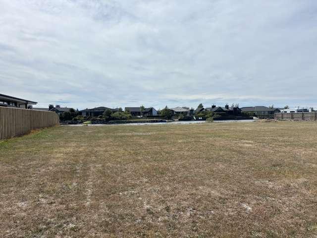 18 Bridgewater Quay, Lake Hood, Ashburton