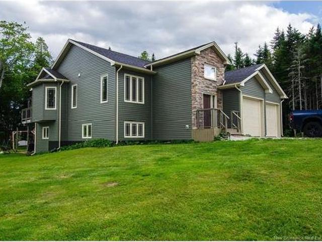 18 Castlewood Dr, Lakeside, NB, E5N 0K7 house for sale | Listing ID NB143441 | Royal LePage