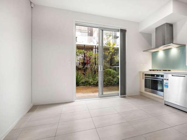 18 Ceramic Lane, New Lynn, Waitakere City