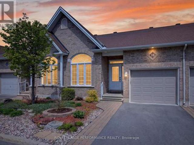 18 Chapelier Private, Ottawa, ON, K1E 3Y1 house for sale | Listing ID X13141 | Royal LePage