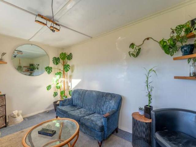 18 Charles Street, Cave, Timaru