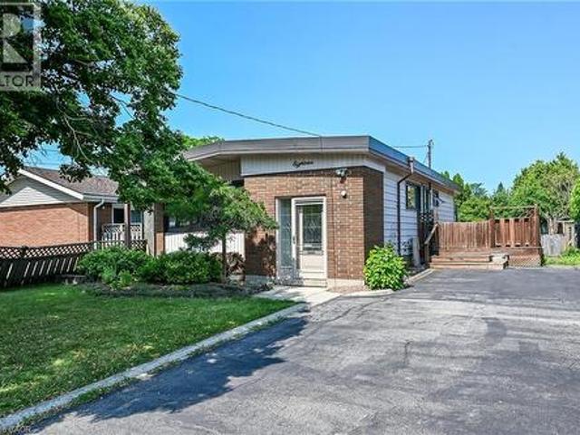 18 Coral Drive, Hamilton, ON, L8V 2N5 house for sale | Listing ID 40850 | Royal LePage