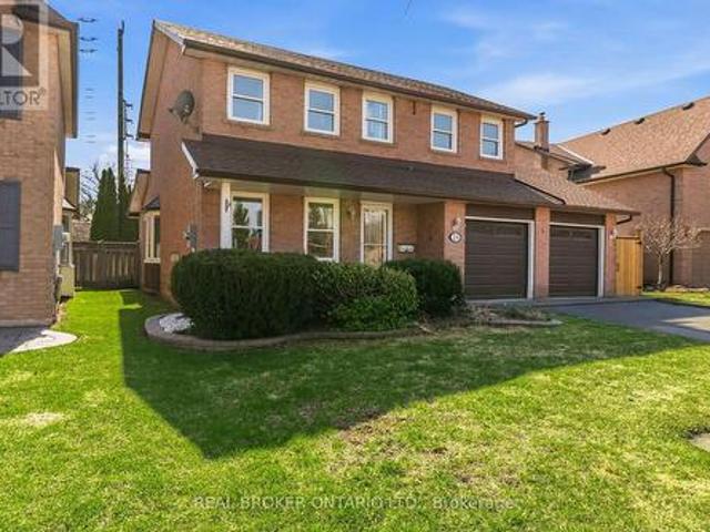 18 Cotswold Court, Halton Hills, ON, L7G 5E5 house for sale | Listing ID W12984 | Royal LePage