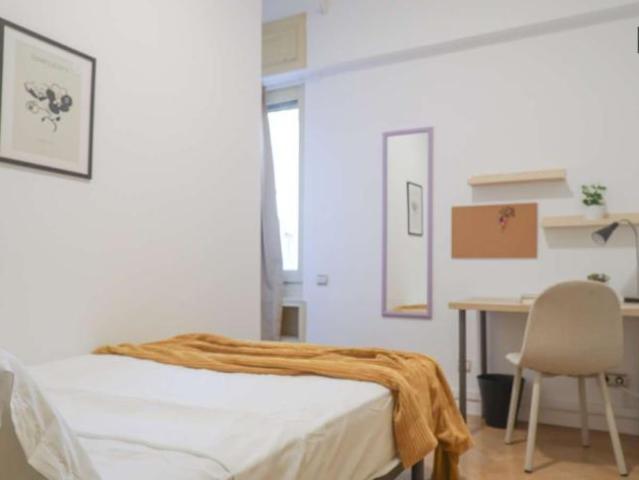 18 Dormitorio Shared Living/Roommate Madrid Madrid LS96656666