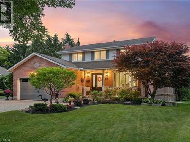 18 Dunnington Court, Kitchener, ON, N2A 3M5 house for sale | Listing ID 40839 | Royal LePage