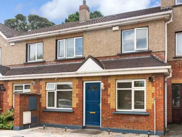 18 Finn Eber Square, Finglas, Dublin 11 is for sale
