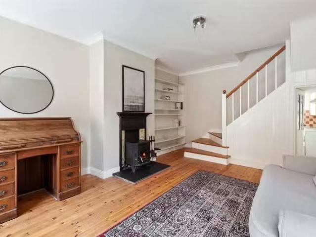 18 Great Western Villas, Phibsboro, Dublin 7