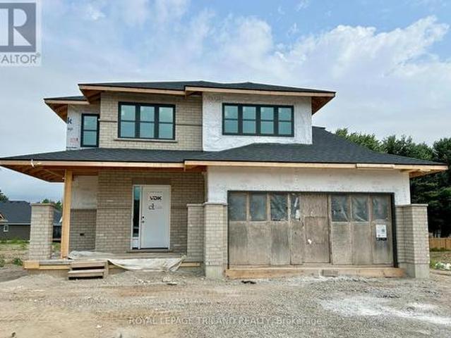 18 Hawks Gate, Central Elgin, ON, N5R 0R2 house for sale | Listing ID X13593 | Royal LePage