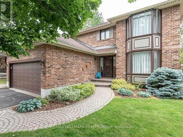 18 Hesse Crescent, Ottawa, ON, K2S 1E4 house for lease | Listing ID X13632 | Royal LePage