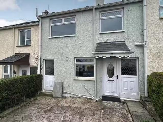 18 Hunters Crescent