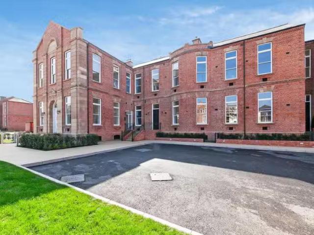 18 Ishbel Mews