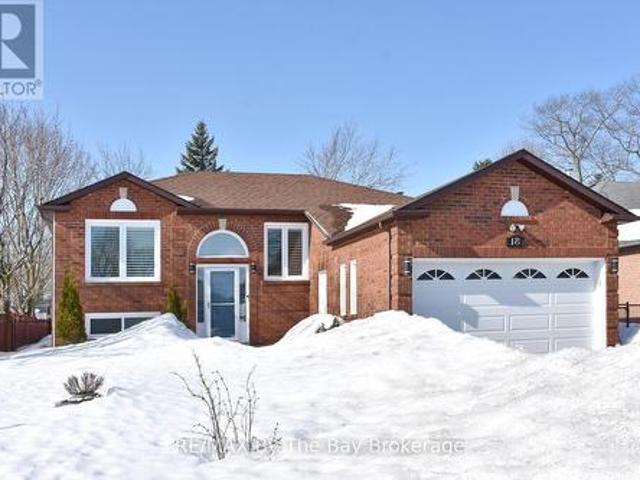 18 Langevin Drive, Wasaga Beach, ON, L9Z 1C6 house for sale | Listing ID S12014 | Royal LePage