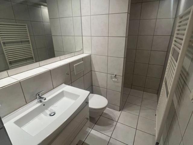 18 m²