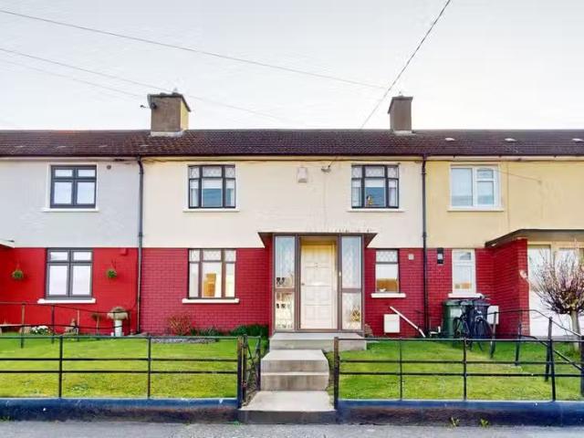 18 Mcauley Drive, Dublin 5, Artane, Dublin 5, D05N129 is for s.