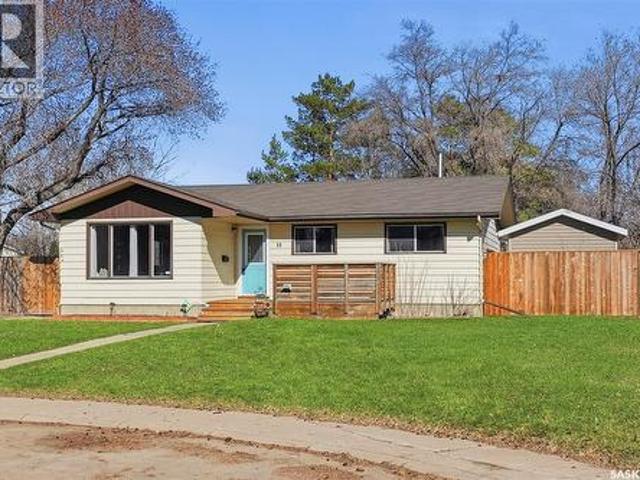 18 Mackie Crescent, Saskatoon, SK, S7L 3V3 house for sale | Listing ID SK035659 | Royal LePage