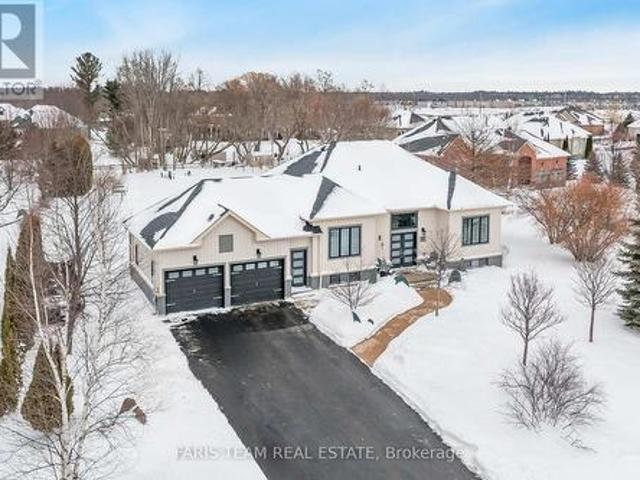 18 Maple Drive, Wasaga Beach, ON, L9Z 0A7 house for sale | Listing ID S11950 | Royal LePage