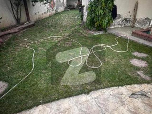 18 Marla Used Spanish Design Most Beautiful Well Maintained Bungalow For Sale At Prime Location Of DHA Lahore Near To Park Masjid & Commercial Market DHA Phase 4 Block GG