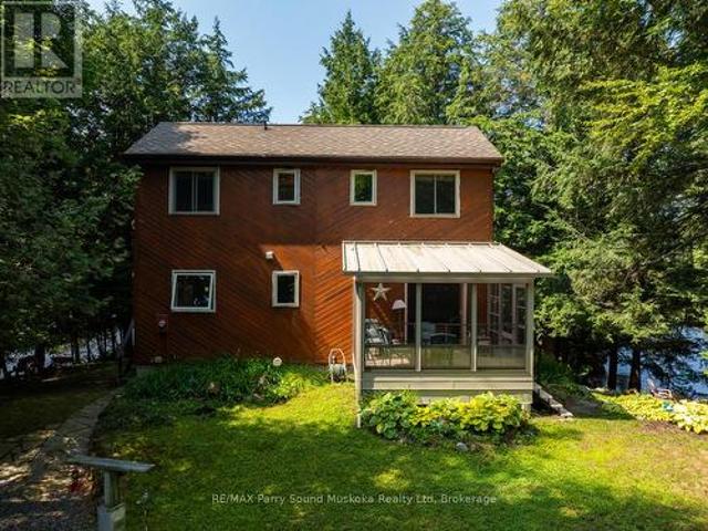 18 Meharg Drive, Mckellar, ON, P2A 0B5 house for sale | Listing ID X12240 | Royal LePage
