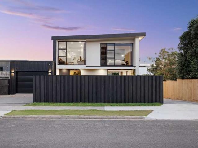 18 Motiti Road, Papamoa Beach, Tauranga