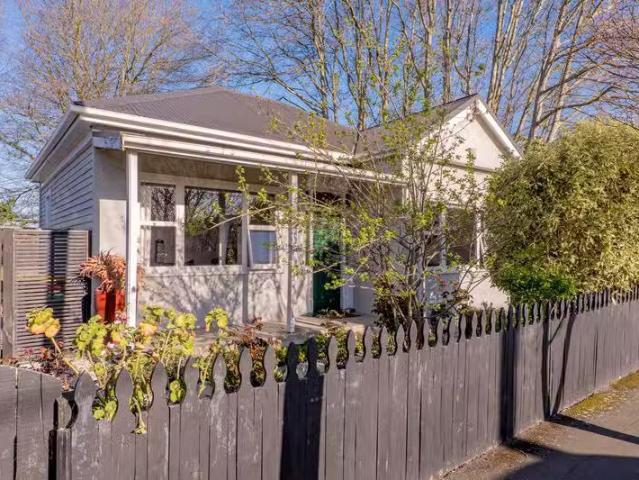 18 Olliviers Road, Phillipstown, NZ 8011 House for Sale