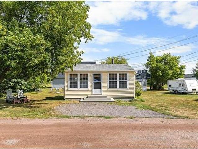 18 Pelican Ave, Grand Barachois, NB, E4P 7Z3 house for sale | Listing ID NB139749 | Royal LePage