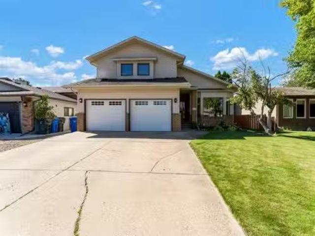 18 Rideau Crescent Se, Medicine Hat, AB, T1B 3X9 house for s.