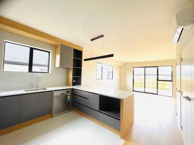 18 Rorotu Avenue, Karaka, Franklin For Sale