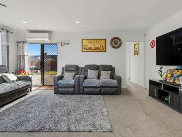 18 Scotts Field Drive, Takanini, Papakura