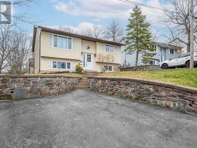 18 Schultz Street, Lower Sackville, NS, B4C 1G8 house for sale | Listing ID 202509 | Royal LePage