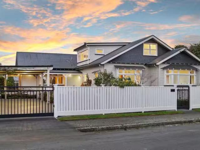 18 Searells Road, Strowan, NZ 8052 House for Sale