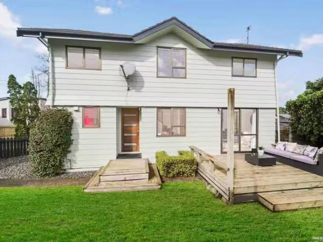 18B Manuka Road, Glenfield, North Shore City For Sale