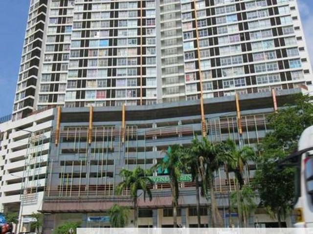 18th Floor Luxury Living @ Anggun Residences, KLCC Freehold