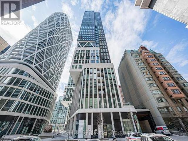 1904 238 Simcoe Street, Toronto, ON, M5T 1T4 condo for sale | Listing ID C13153 | Royal LePage