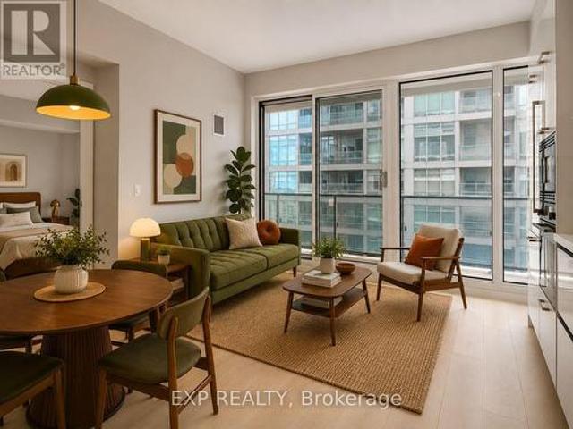 1906 2221 Yonge Street, Toronto, ON, M4S 2B4 lease for lease | Listing ID C13425 | Royal LePage