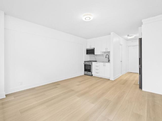 1900 Av. Lincoln, #47