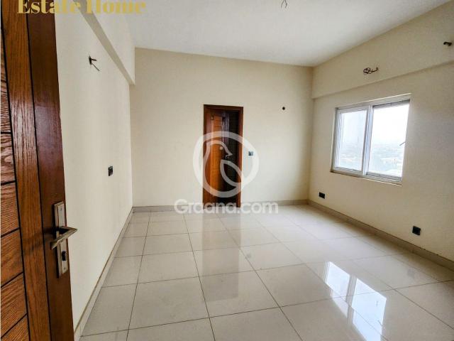 1900 Ft² Flat for Sale