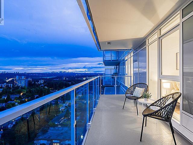 1902 652 Whiting Way Coquitlam, British Columbia