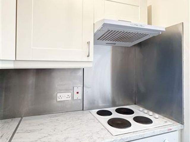 190,000 | Apartment 27, Moynihan Court, Tallaght, Dublin 24 Doran Estates Auctioneers & Property Management 5004 MyHome. Ie Residential
