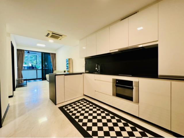 1919 Condominium For Sale, $1,300,000, 1 Bed 1 Bath 560 sqft $2,321.00 psf