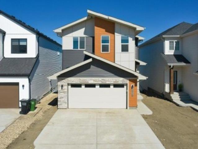 1911 A Avenue, Edmonton, AB, T6M 3A8 house for sale | Listing ID E4486 | Royal LePage