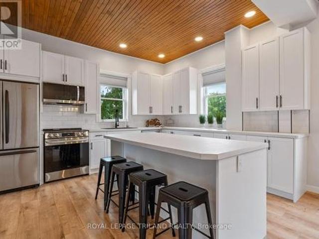 191 Catherine Street, North Middlesex Parkhill, ON, N0M 2K0 house for sale | Listing ID X13618 | Royal LePage