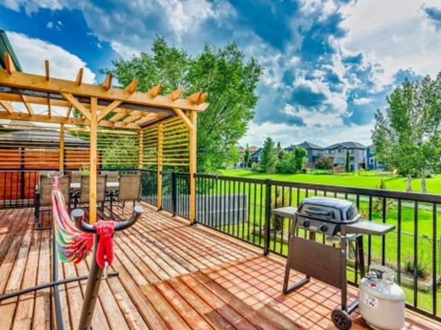 1925 Luxstone Park Sw, Airdrie, AB, T4B 3B5 house for sale | Listing ID A2328 | Royal LePage